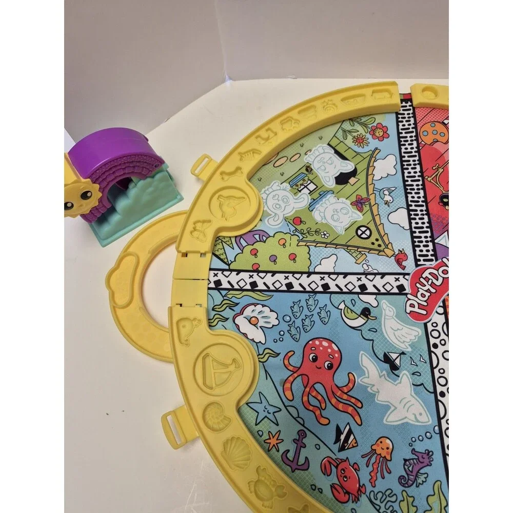 Play-Doh Fold & Go Playmat used Preschool Toy Travel Carry